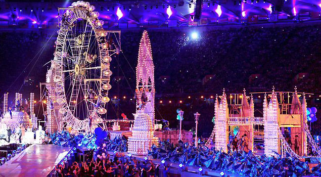 Lumalite - Animators in light and illumination - Lighting Manufacturers UK - The 2012 Closing Ceremony, London