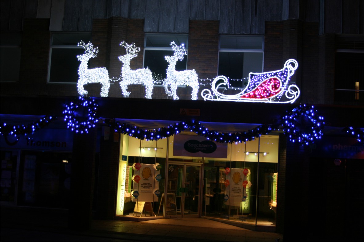 Lumalite - Animators in light and illumination - Lighting Manufacturers UK - Sleigh & Reindeers